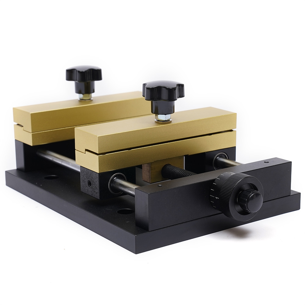 Industrial Laser Cutting Machines - Зажим для фиксации и гравировки лазерным