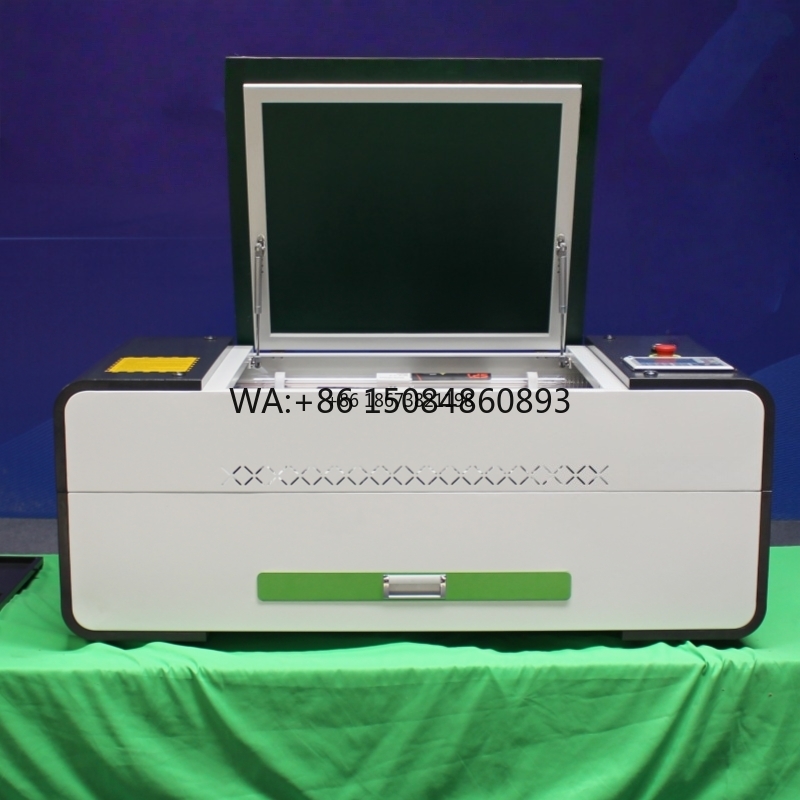Acrylic Cutting Machine - Гравировально-резательный станок CO2 60 Вт, рабочая